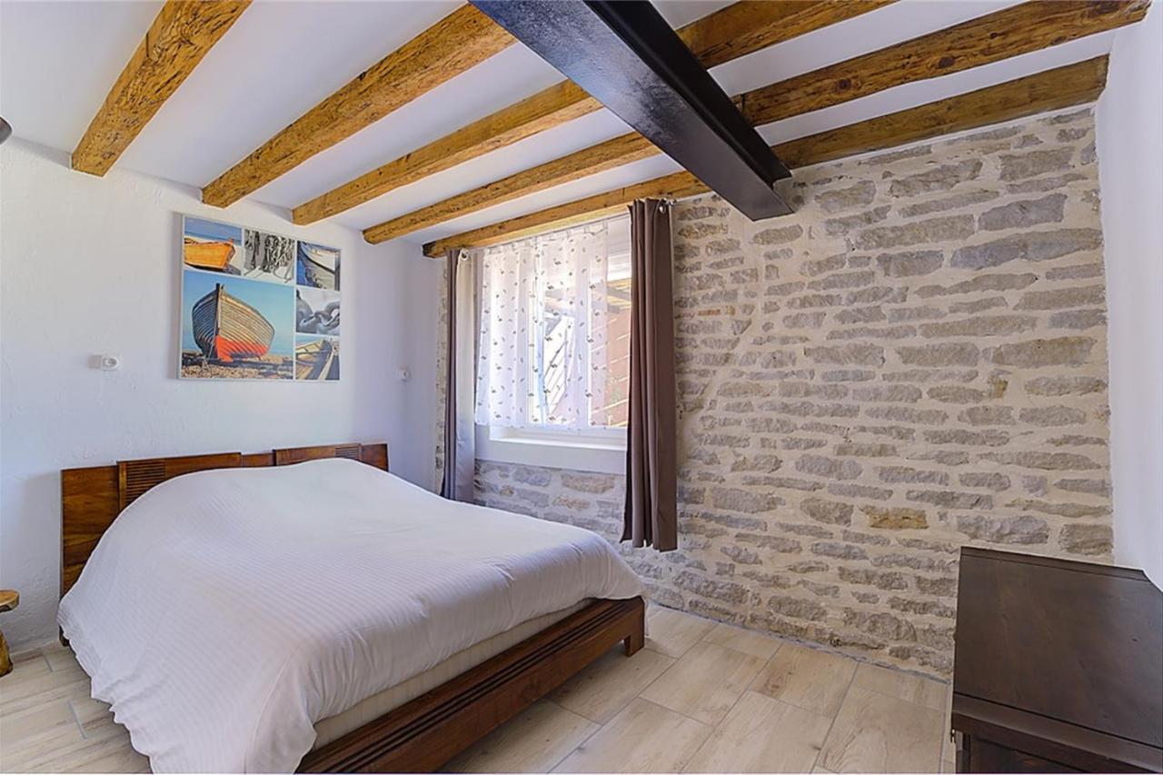 Domaine Des Jardins De La Saone Hotell Tournus Exteriör bild
