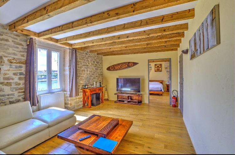 Domaine Des Jardins De La Saone Hotell Tournus Rum bild