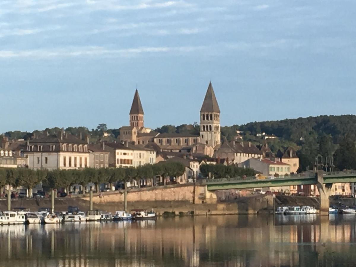 Domaine Des Jardins De La Saone Hotell Tournus Exteriör bild
